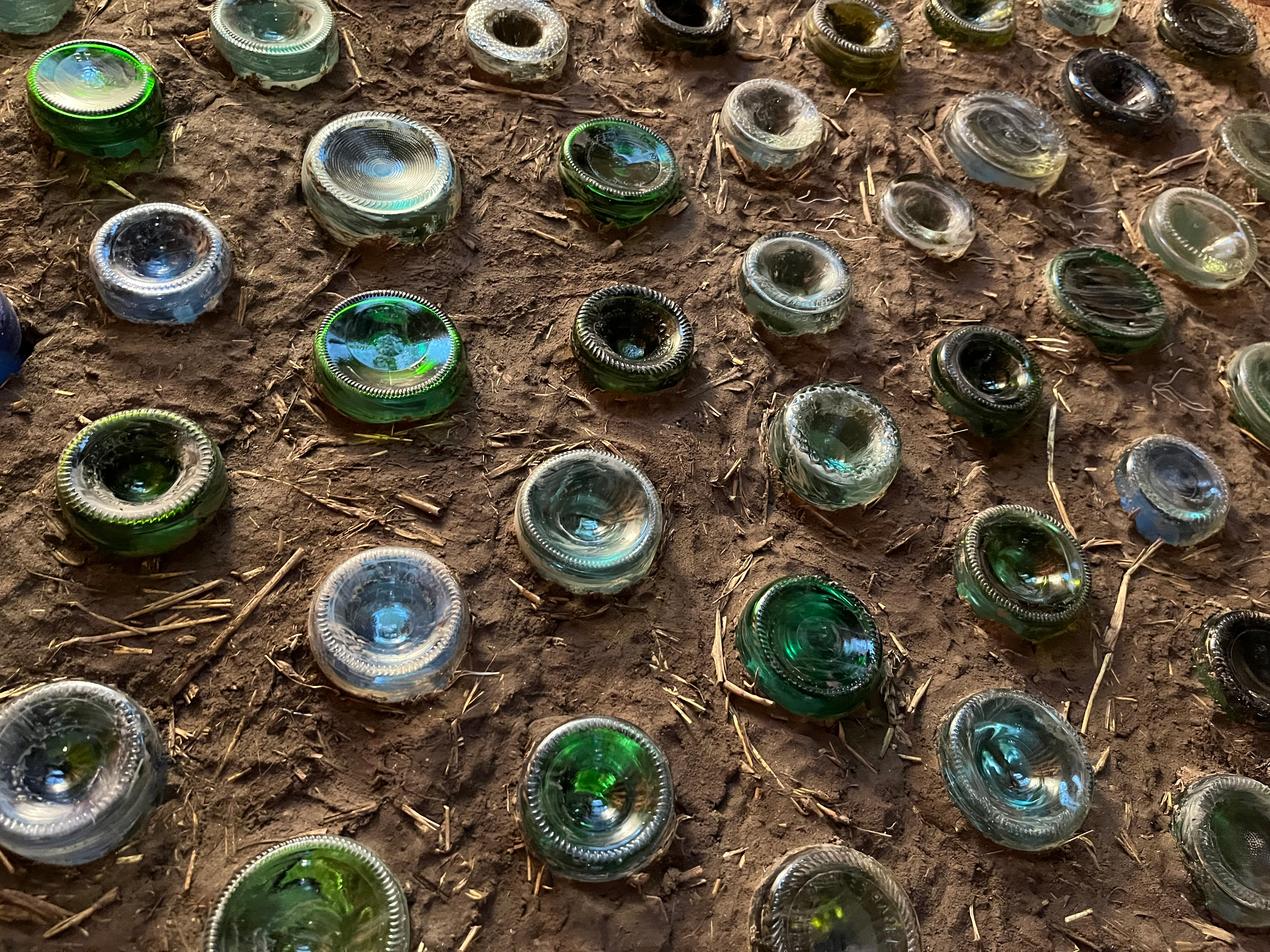 images/bottle_wall_l.jpg#joomlaImage://local-images/bottle_wall_l.jpg?width=4032&height=3024